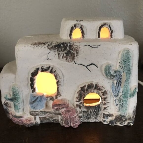 Vintage Ceramic Adobe Nightlight or Christmas Villa - Picture 2 of 12